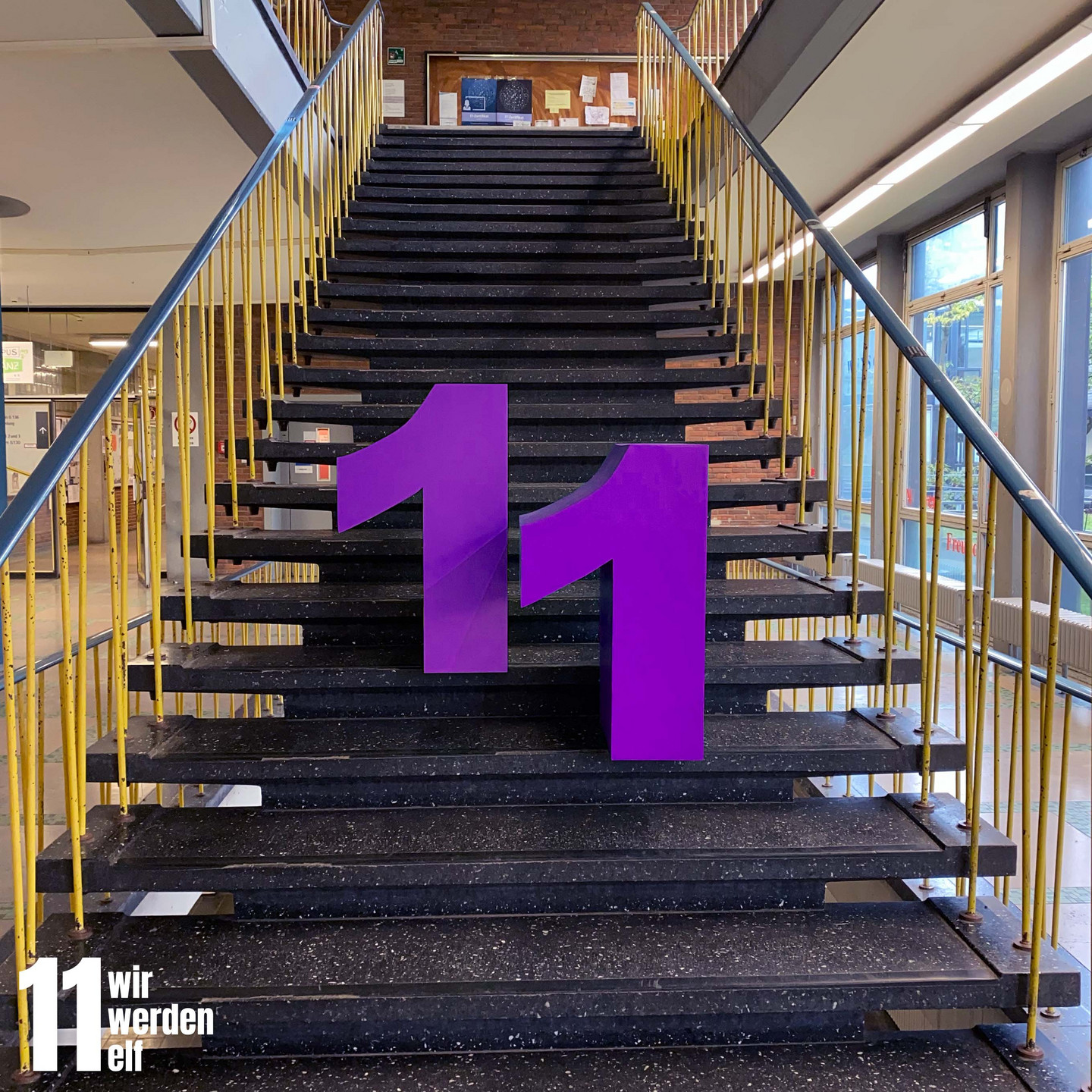 11 im Gebäude der Humanwissenschaftlichen Fakultät